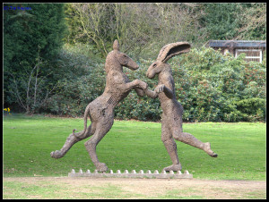 Una scultura nel parco di Bretton Hall, nello Yorkshire