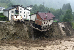 Alluvione-casa-franata