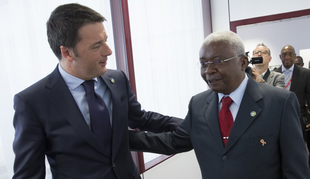 Renzi con il presidente del Mozambico Guebuza