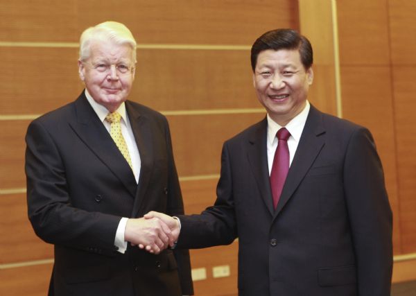 Grimsson in un incontro con il vice presidente cinese Xi Jinping