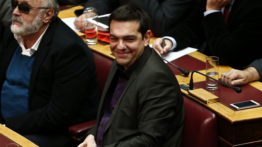 Tsipras conosce i sondaggi e sorride