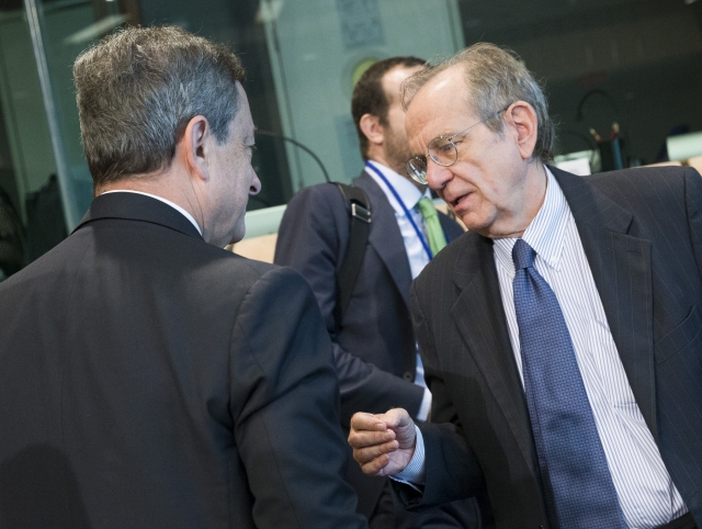 Draghi e Padoan discutono