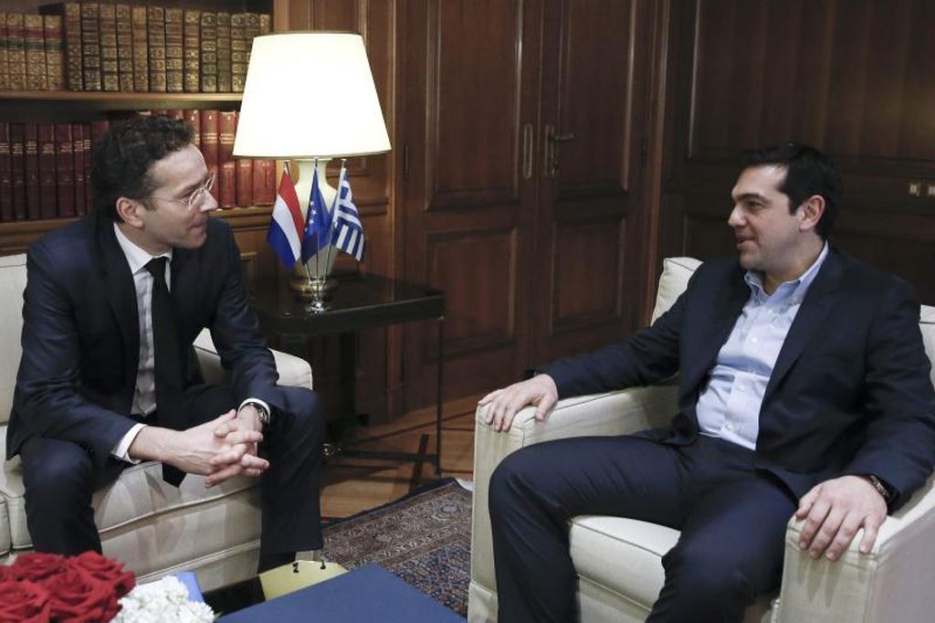 Il presidente dell'Eurogruppo Dijsselbloem e Tsipras