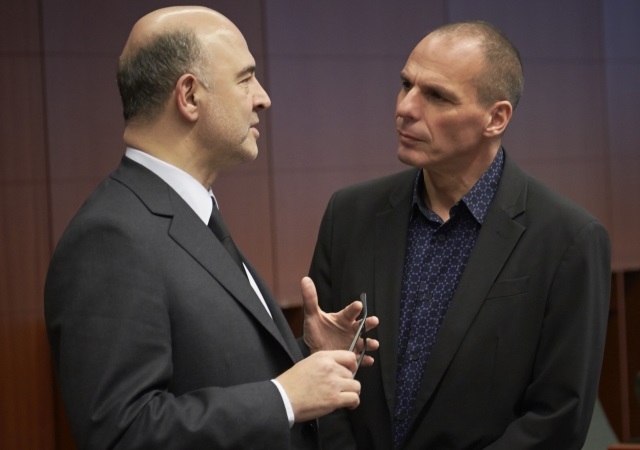 Il commissario Moscovici e il ministro delle Finanze ellenico  Varoufakis - foto Consiglio Ue