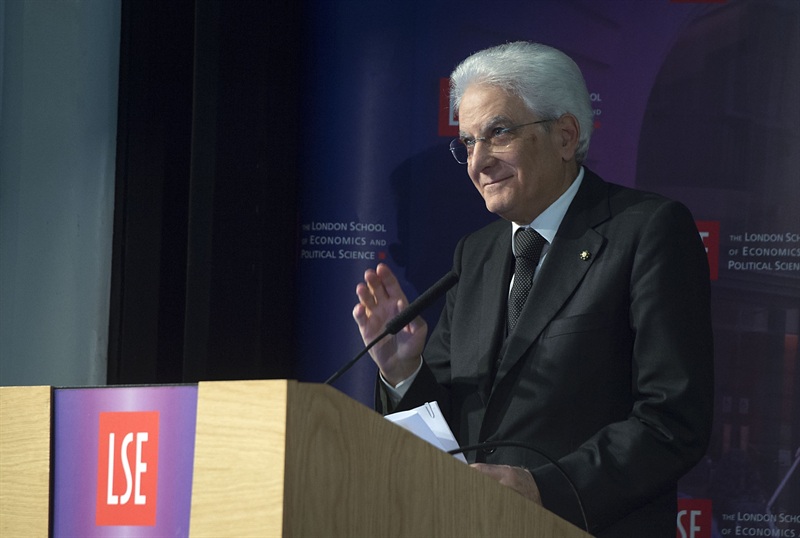 Il presidente Sergio Mattarella alla London school of economics (Fonte: Quirinale)