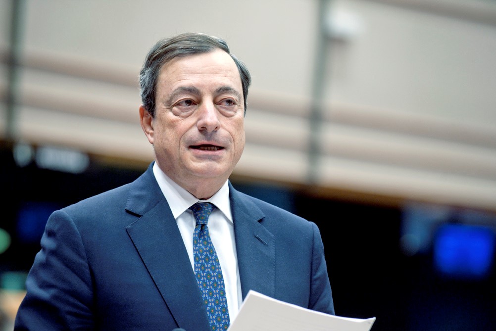 MArio Draghi, parlamento europeo, ripresa, bce, investimenti