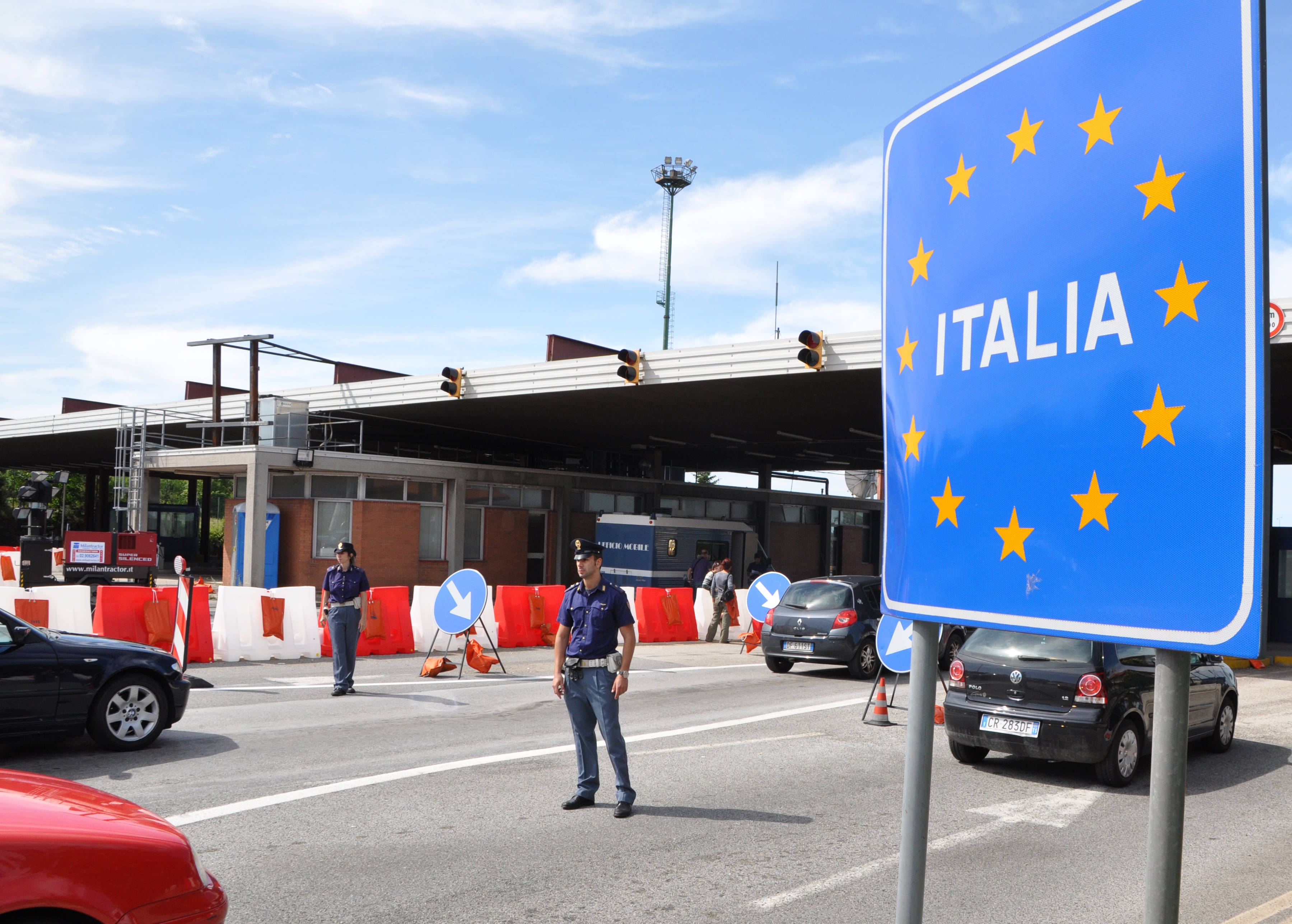 frontiere schengen controlli italia