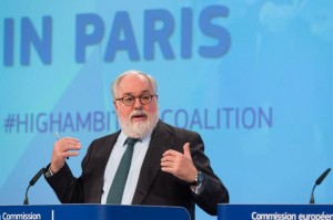 Il commissario Ue al Clima Miguel Arias Cañete - foto Commissione europea