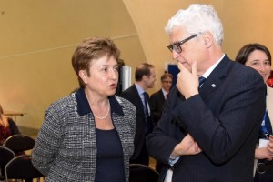 Il capo dell'Olaf Kessler con la commissaria al Bilancio Georgieva - foto Commissione europea