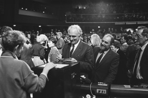 Marco Pannella al voto per l'elezione del Parlamento europeo nel 1987 - © European Union