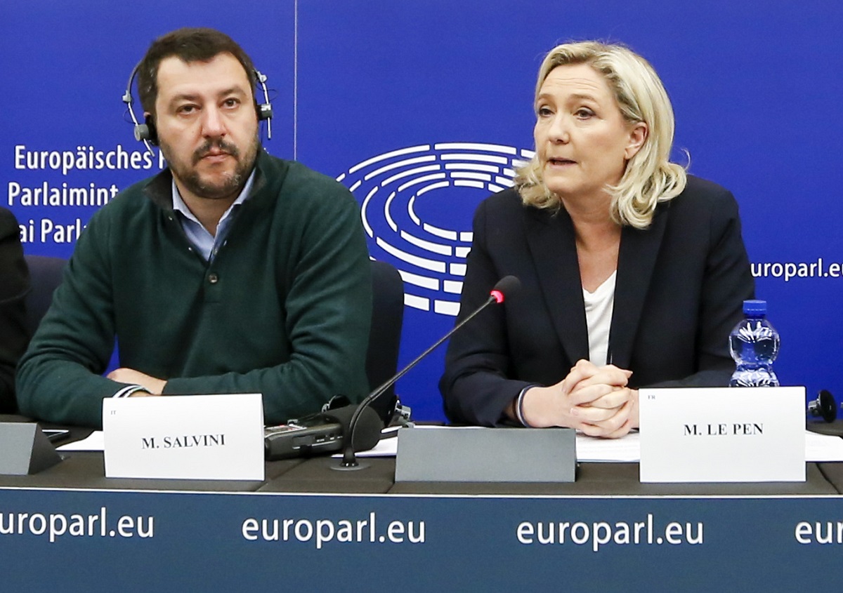 Salvini e Le Pen al Parlamento europeo Ttip