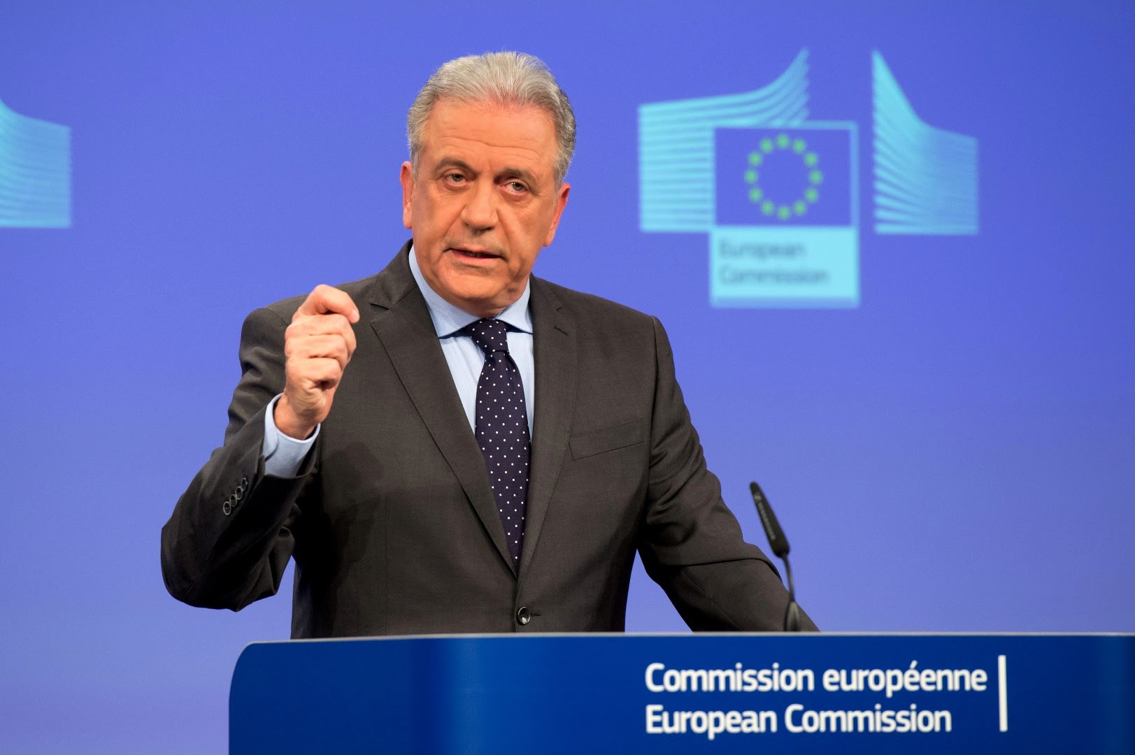 Dimitris Avramopoulos, 62 anni, commissario europeo per le migrazioni