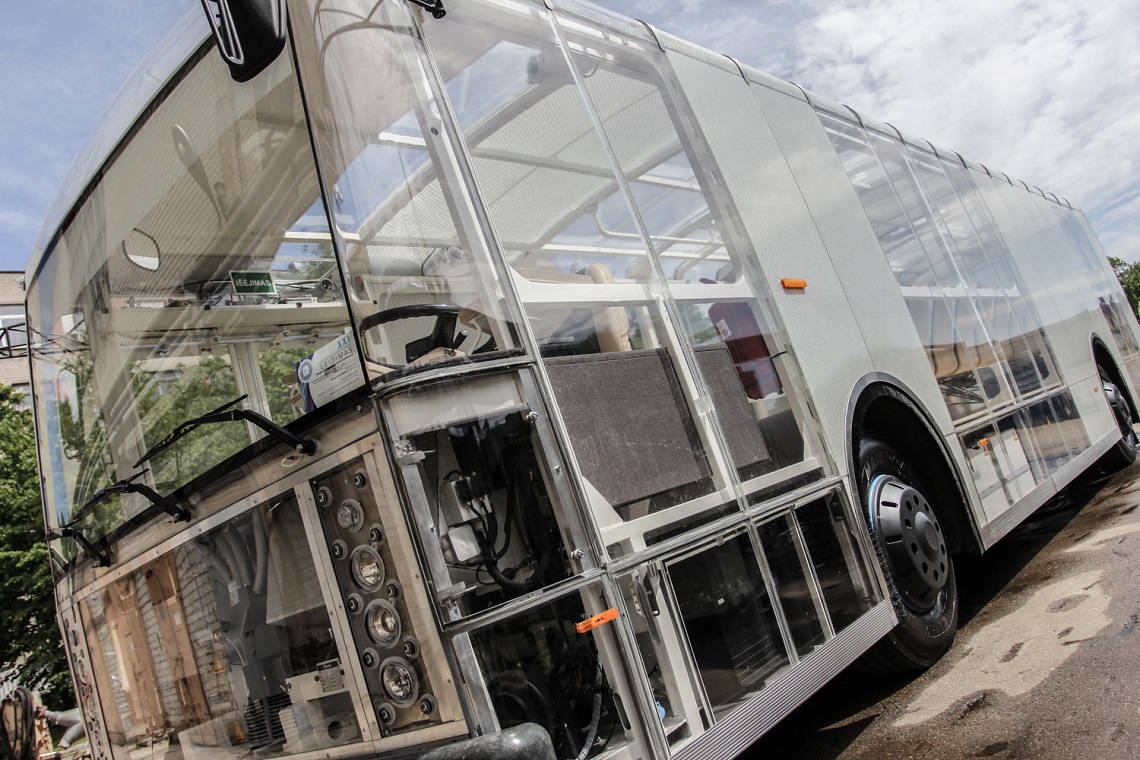 Il Dancer, l'autobus del futuro progettato in Lituania e alimentato dall'energia eolica