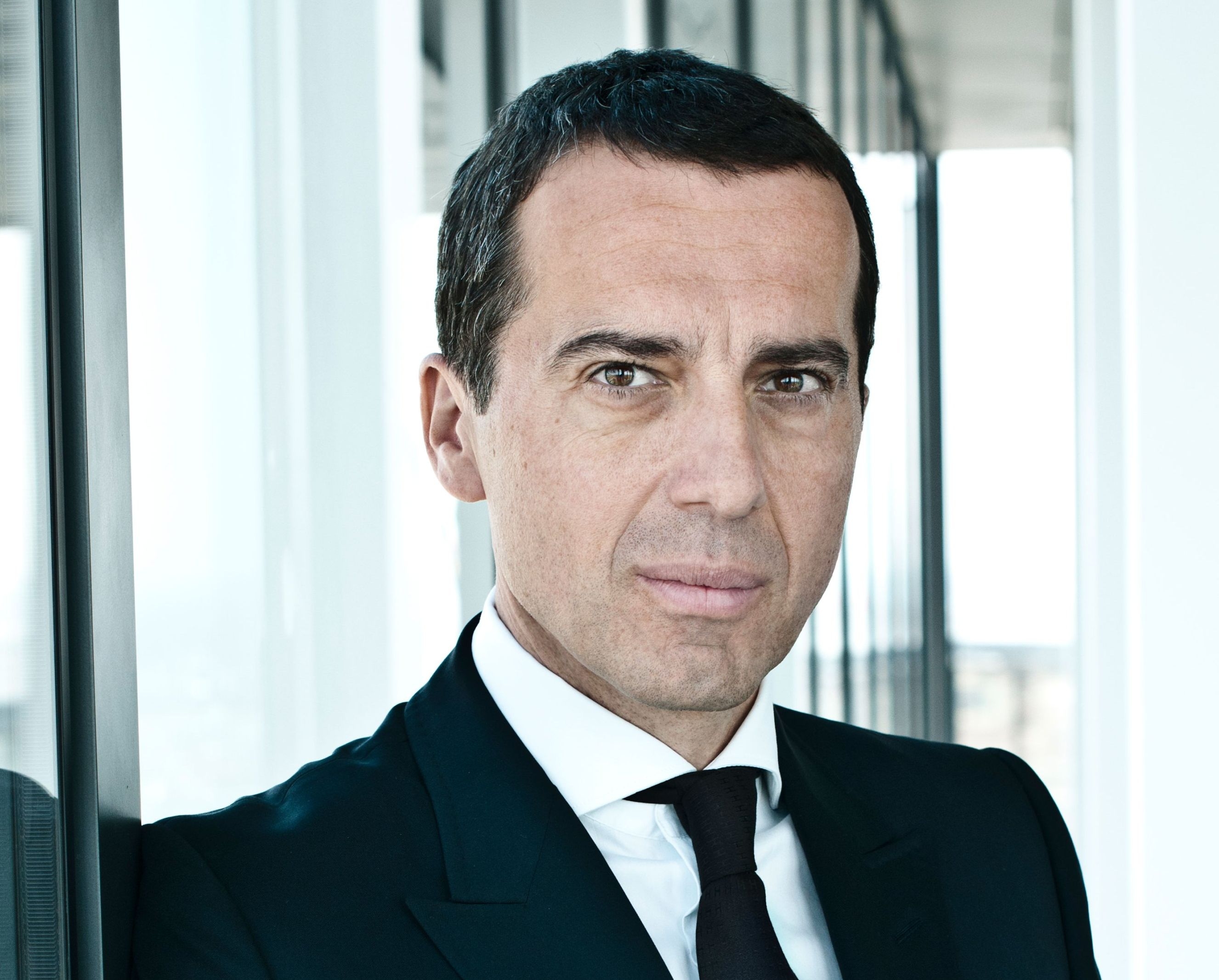 Christian Kern, 50 anni, è l'attuale direttore generale delle ferrovie austriache