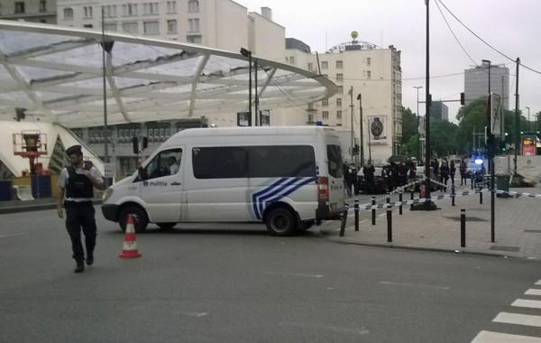 Bruxelles, terrorismo, allarme bomba, City 2 centro commerciale