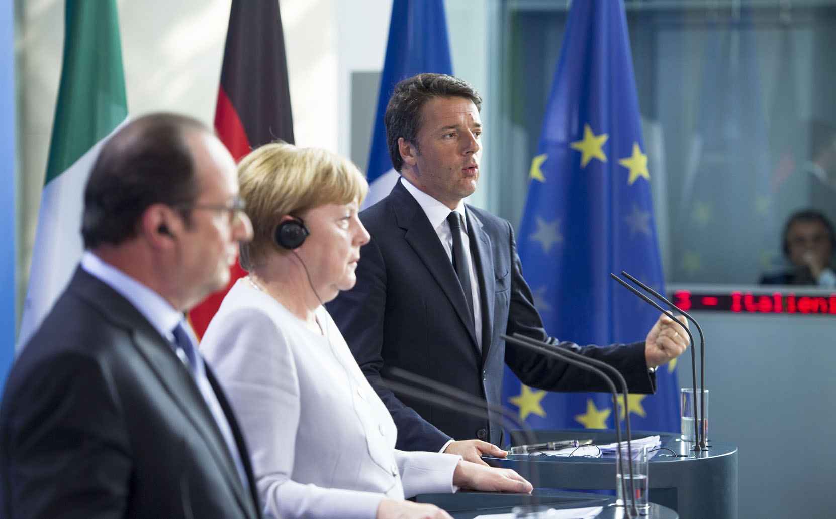 Hollande, Merkel e Renzi a Berlino (Foto: Barchielli, Palazzo Chigi)