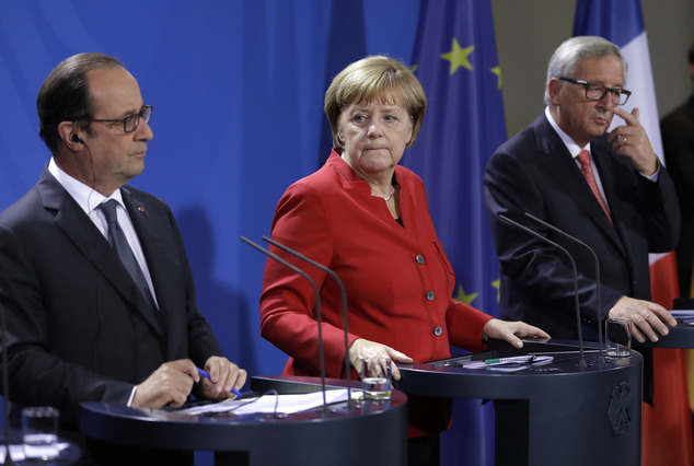 Hollande, Merkel e Juncker ieri a Berlino prima della cena con i manager europei