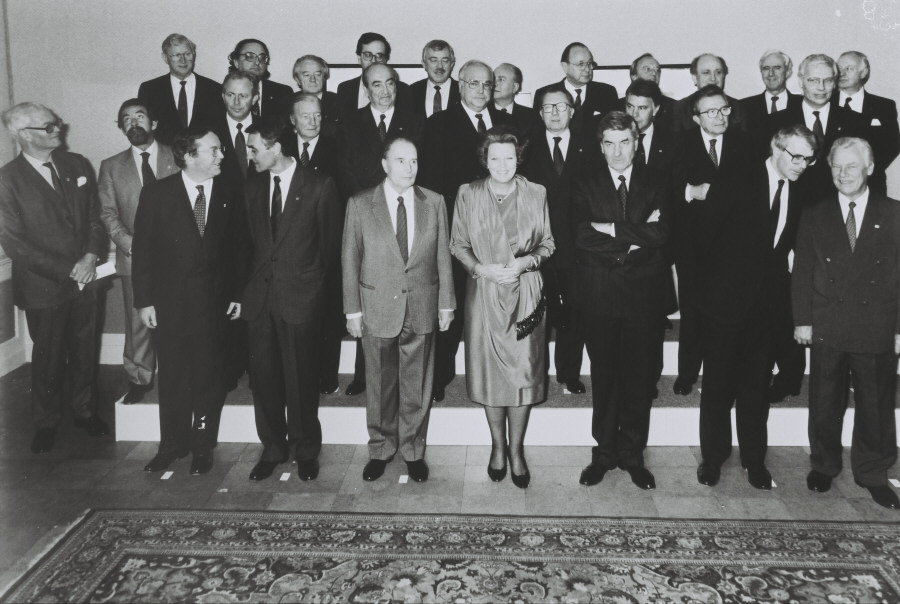 La foto di famiglia dei firmatari del Trattato di Maastricht