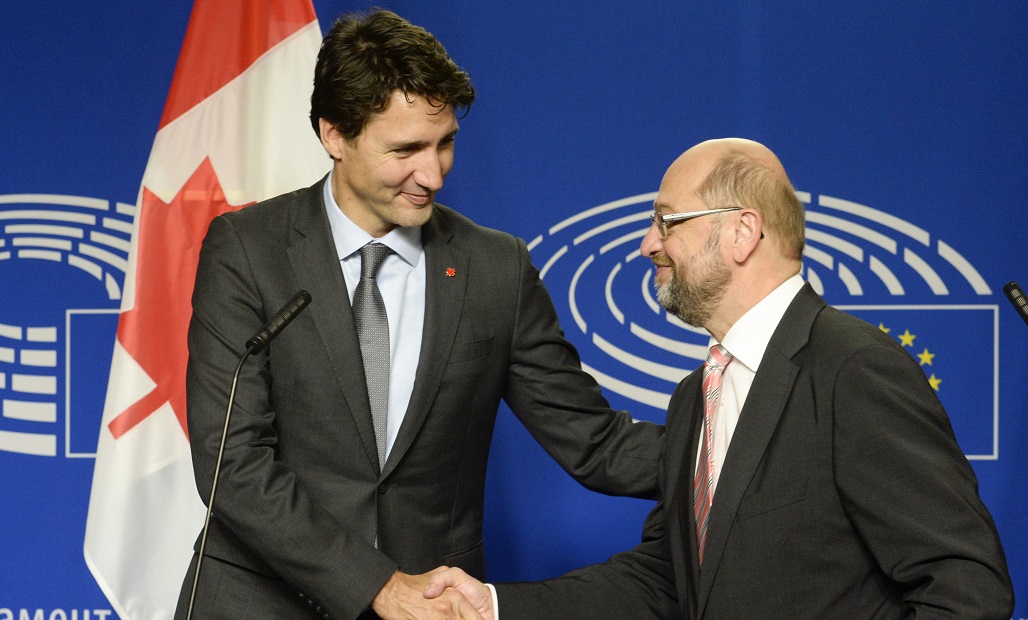 Il premier canadese Trudeau con l'ex presidente del Parlamento Schulz -