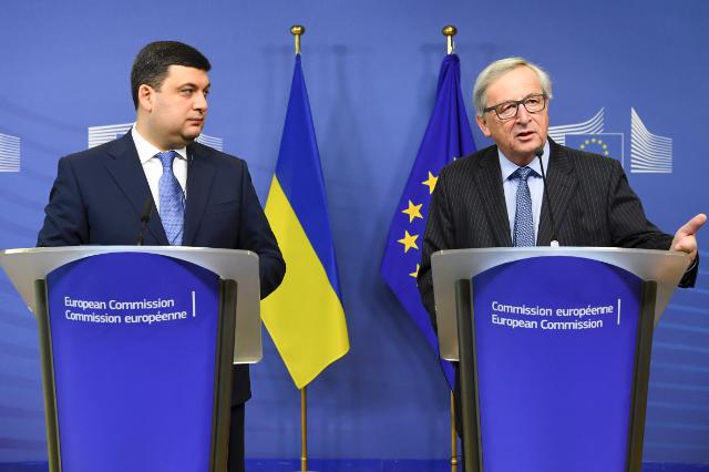 Il premier ucraino Groysman con Juncker a Bruxelles - foto Commissione europea