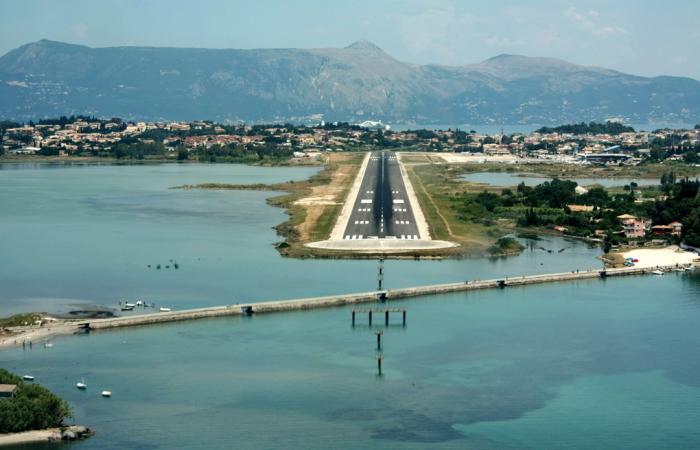 L'aeroporto dell'isola di Corfù, uno dei 14 che riceveranno il supporto del Piano Juncker