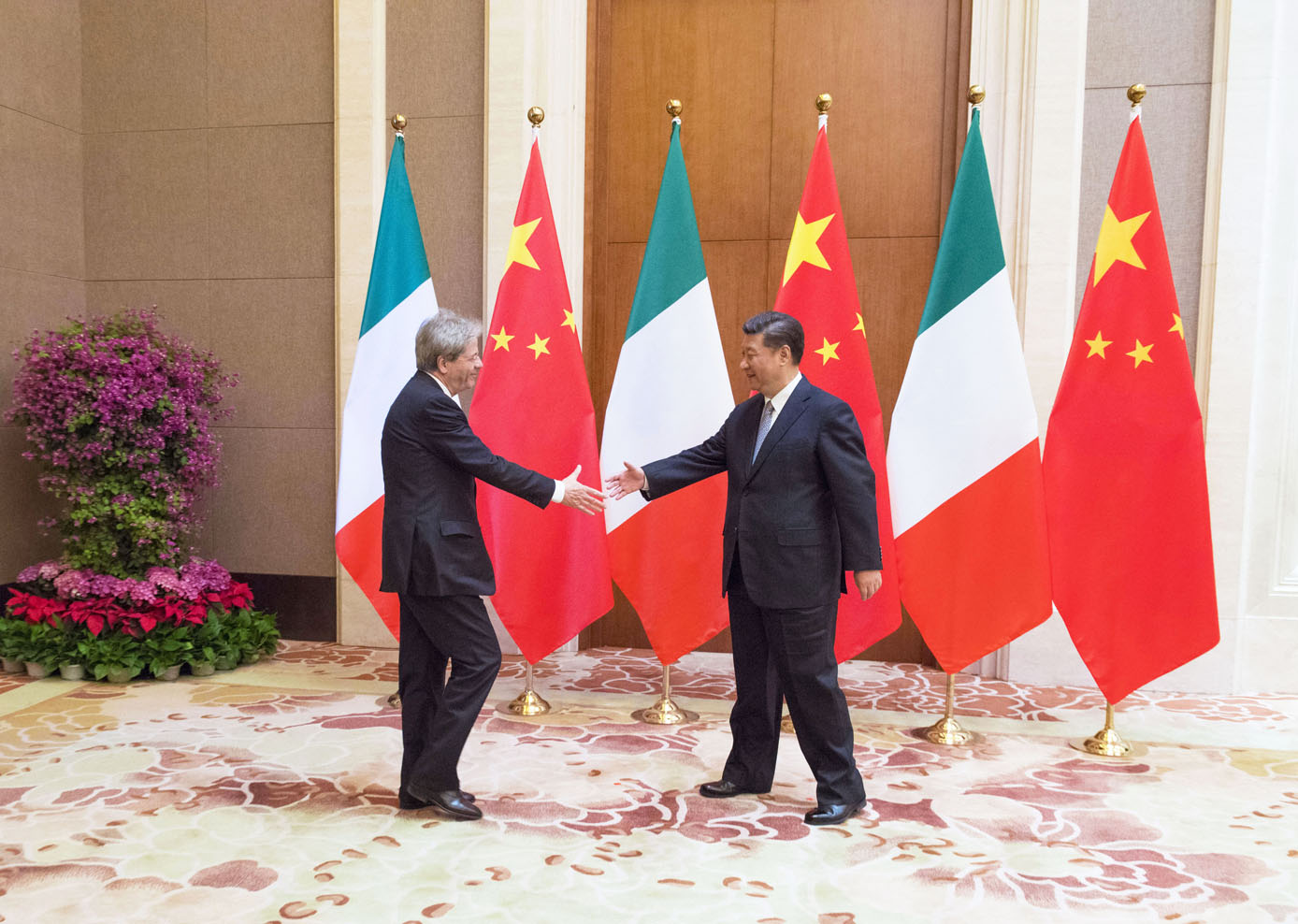 Il presidente del Consiglio Paolo Gentiloni incontra il presidente cinese Xi Jinping (Foto: Barchielli, Palazzo Chigi)