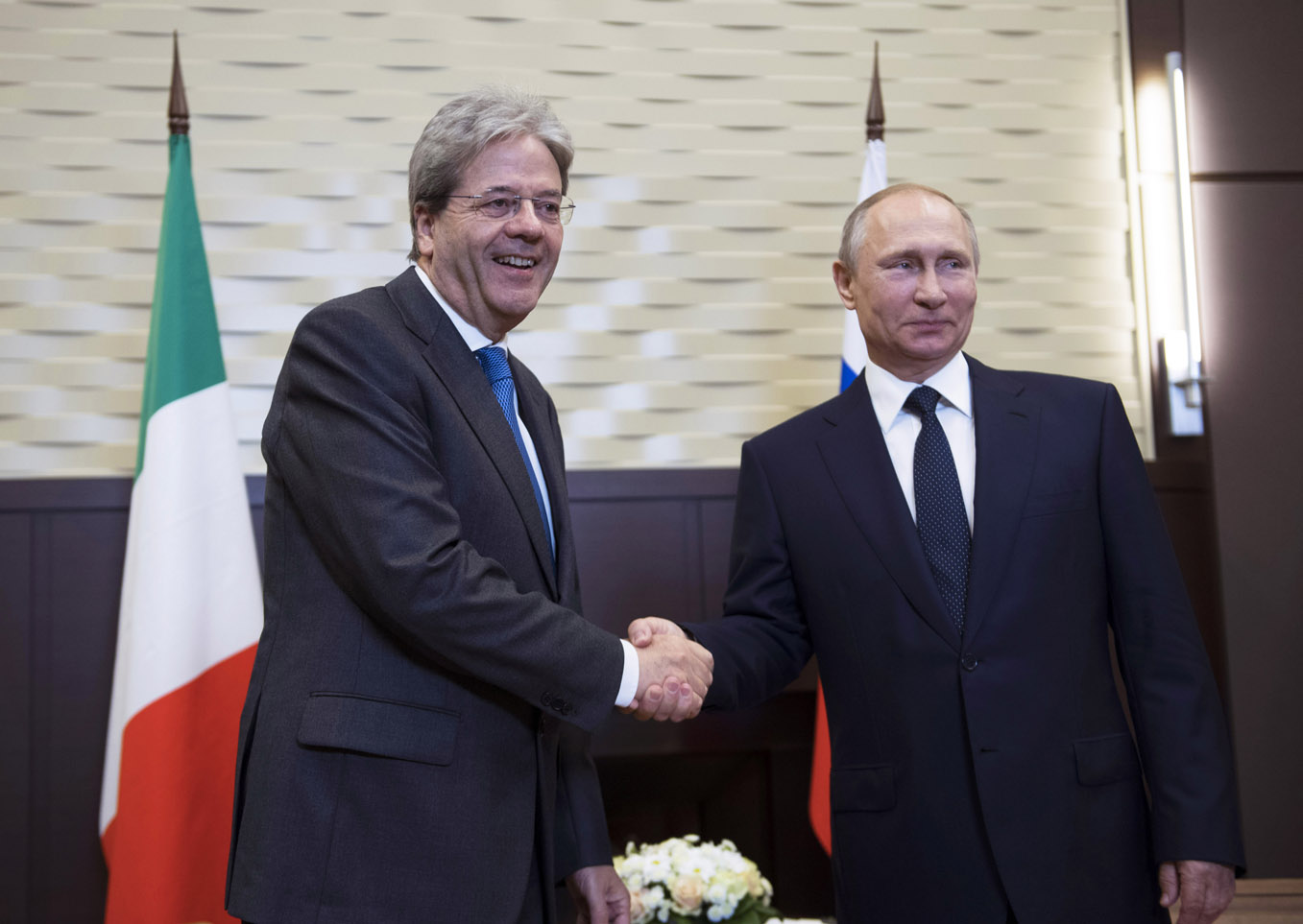 Il presidente del Consiglio Paolo Gentiloni incontra il presidente russo Valdimir Putin (Foto: Barchielli, Palazzo Chigi)