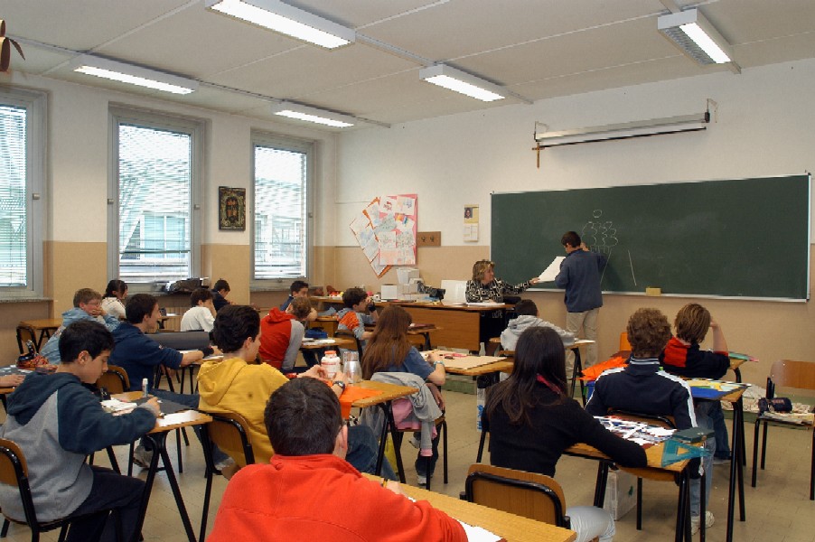 Niscemi, scuola, giornate lezione