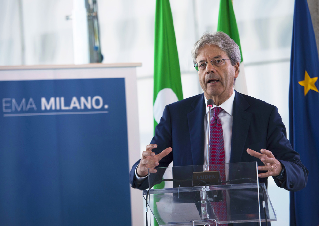 Il presidente del Consiglio, Paolo gentiloni, presenta la candidatura di Milano a sede Ema (Foto: Barchielli, Palazzo Chigi)