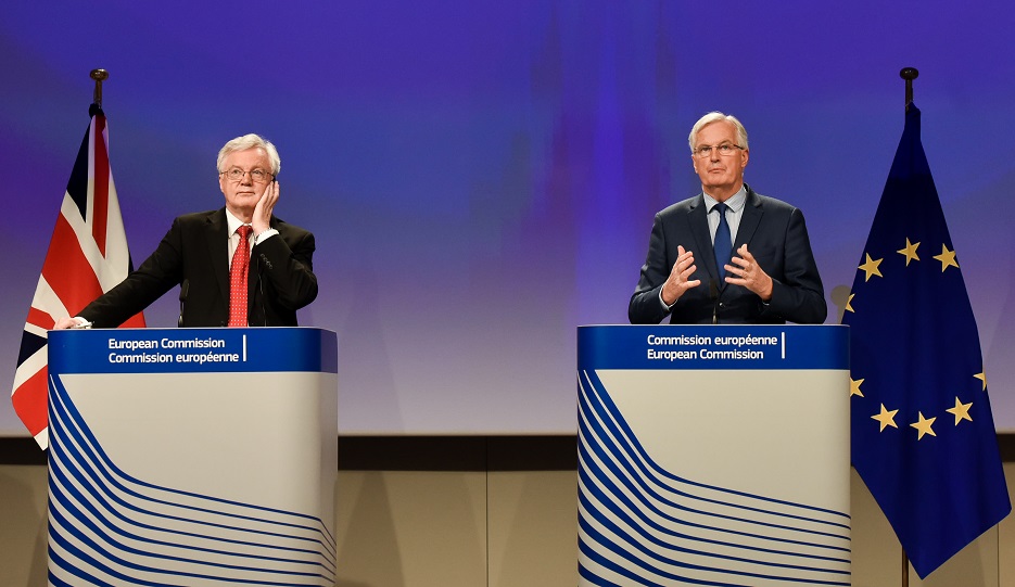 I negoziatori della Brexit David Davis e Michel Barnier