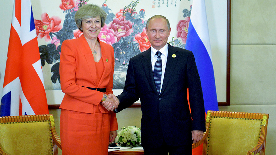 La premier Britannica Theresa May e il presidnete russo Vladmir Putin