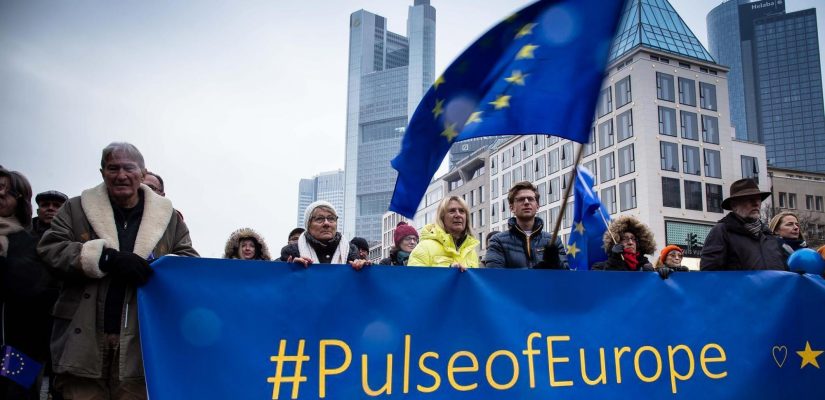 Il 25 novembre manifestazione pro Europa in tutte le maggiori capitali europee indetta da Pulse of Europe