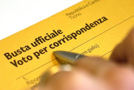 busta elettorale italiani all'Estero