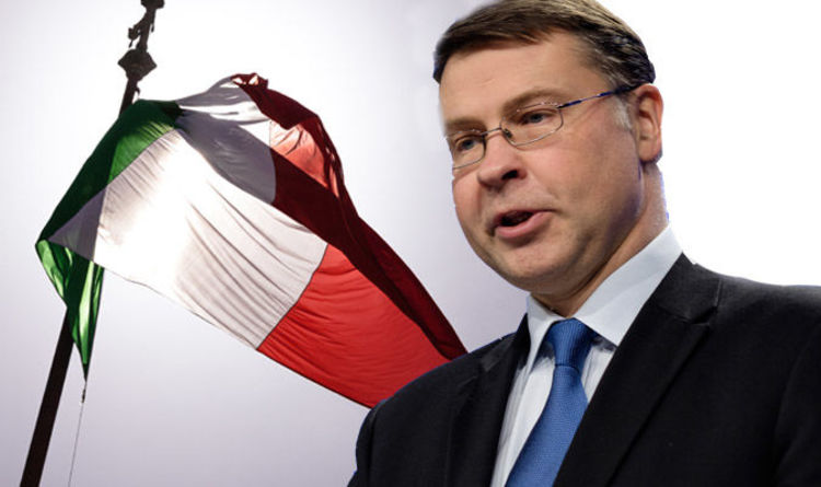 Il commissario per l'Euro, Valdis Dombrovskis (archivio)