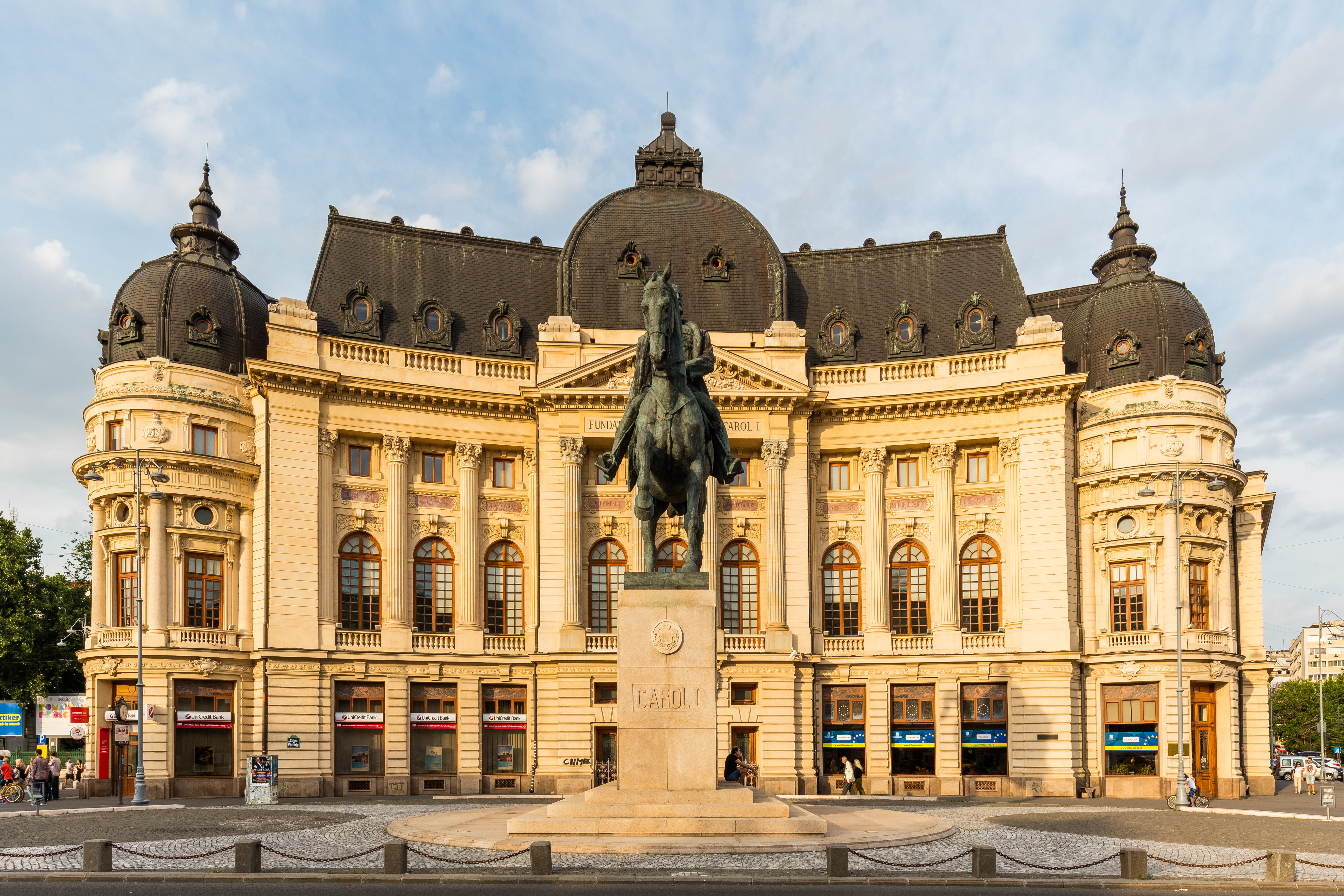 La biblioteca centrale dell'Università di Bucarest