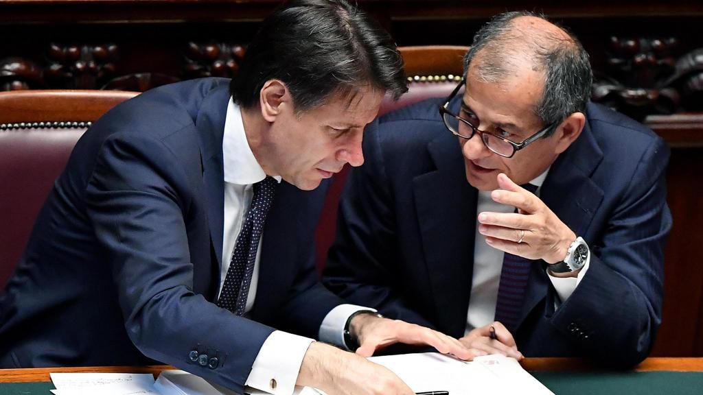 Giuseppe Conte e Giovanni Tria alla Camera