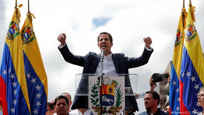 Juan Guaido, capo del Parlamento venezuelano auto-proclamtosi presidente della repubblica