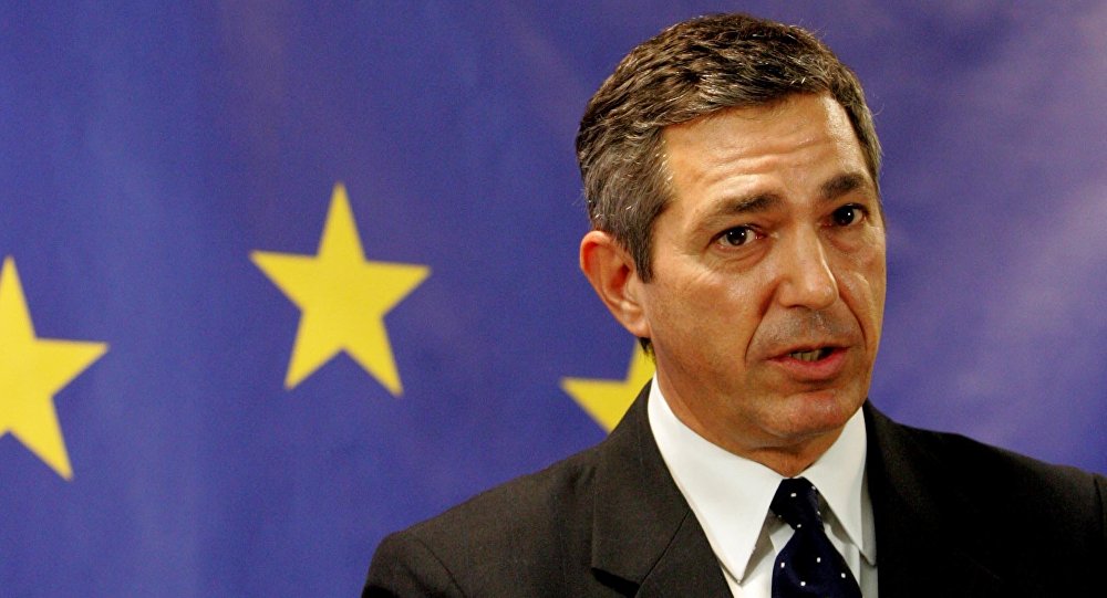 Stavros Lambrinidis, rappresentante UE negli Stati Uniti a cui è stato appena riconosciuto lo status di 'ambasciatore'