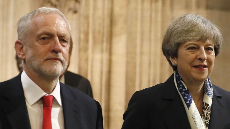 Jeremy Corbyn e Theresa May