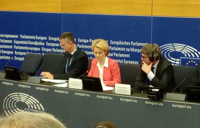 La conferenza della presidente della Commissione europea, Ursula von der Leyen, tenuta dopo la fiducia al collegio