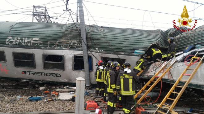 Scontro tra treni a Pioltello, nell'area metropolitana di Milano [archivio, fonte: Vigili del Fuoco]