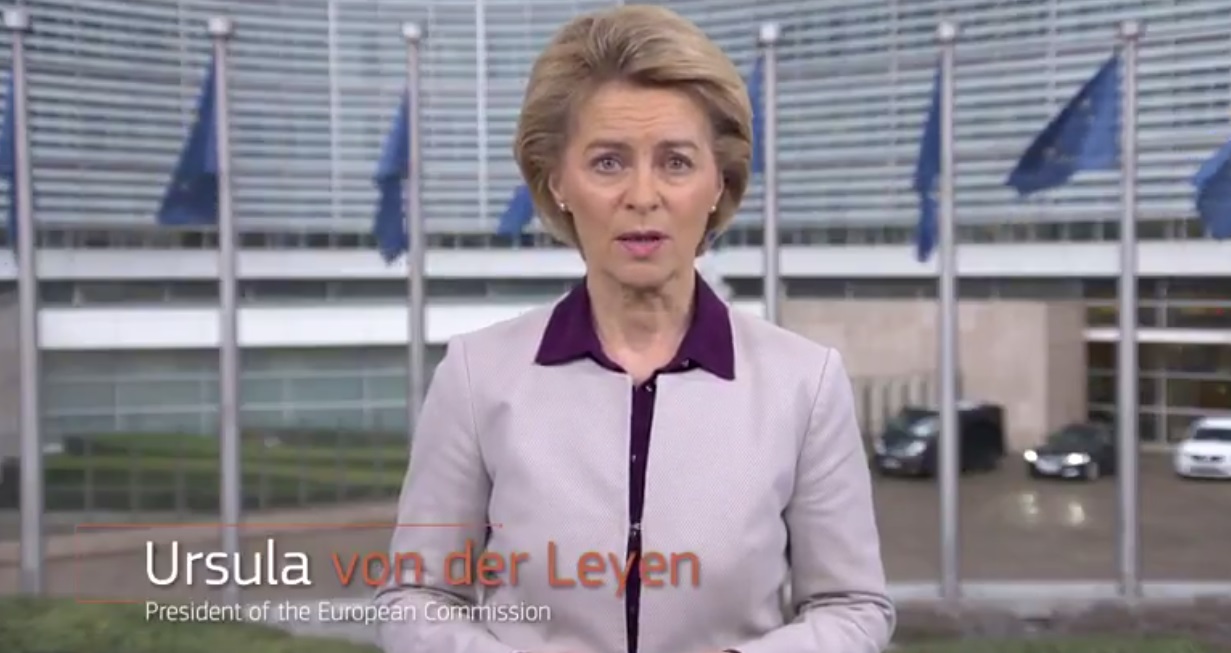 La presidente della Commissione europea Ursula von der Leyen durante il video messaggio di oggi.