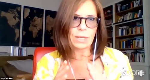 Angela Mauro in un momento del dibattito.