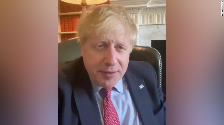 Boris Johnson nel video su Twitter nel quale comunicò di essere stato contagiato