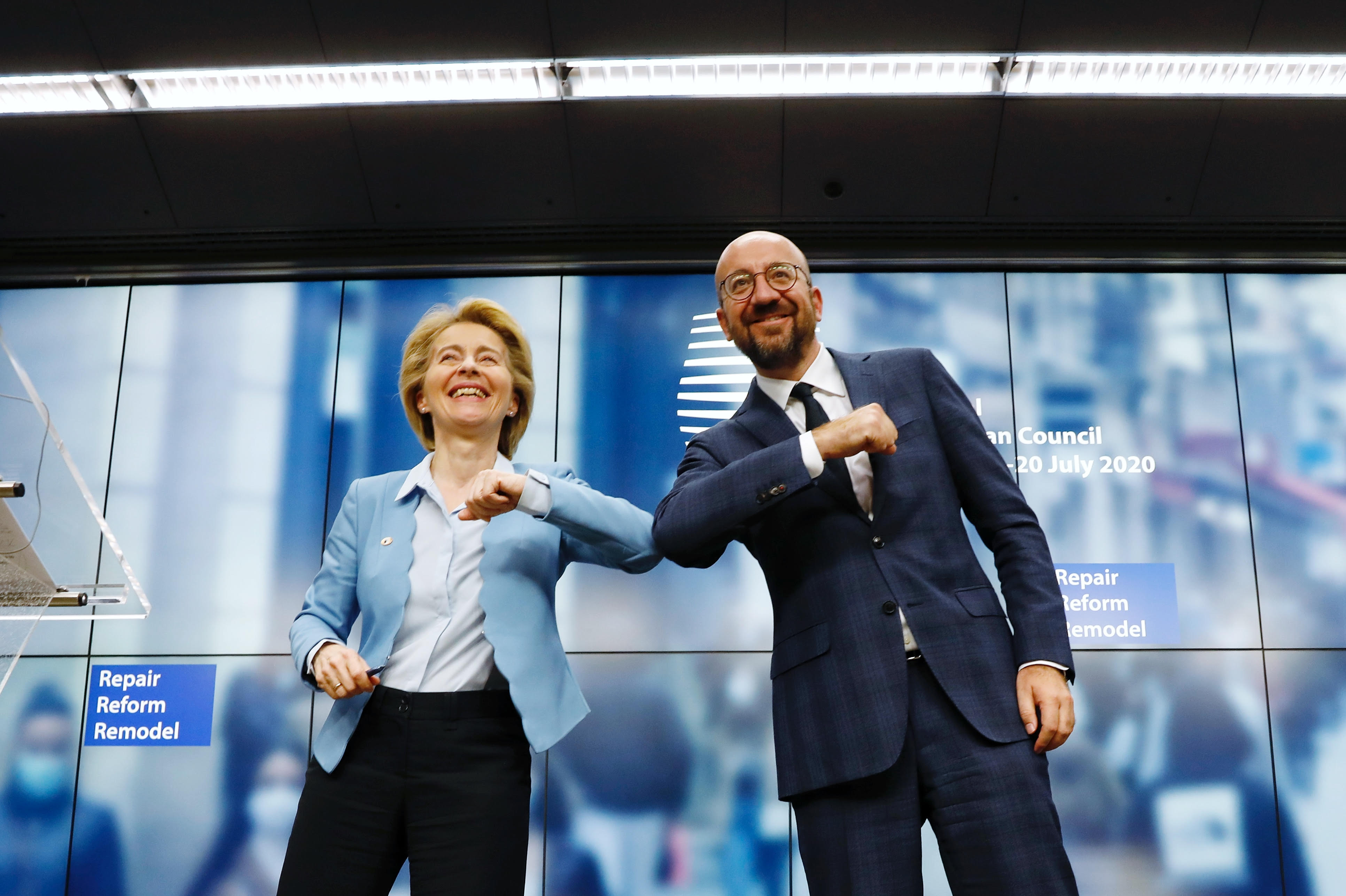 Ursula von der Leyen e Charles Michel in conferenza stampa al termine del Consiglio europeo (21 luglio 2020)