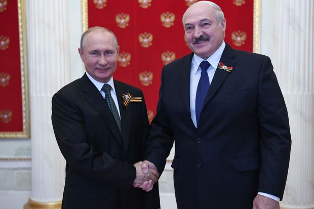 Il presidente russo, Vladimir Putin, e il presidente di Bielorussia, Alexander Lukashenko