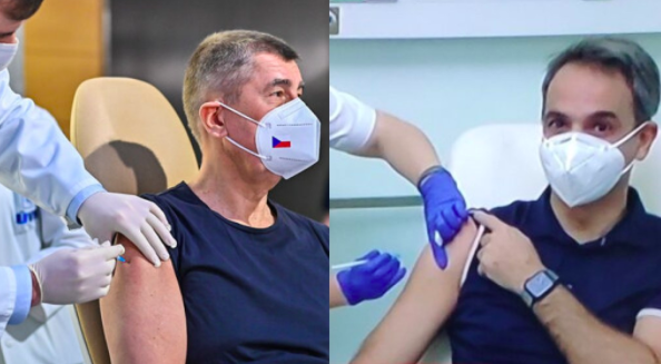 Il premier ceco Andrej Babis [a sinistra] e quello greco Kyriakos Mitsotakis [a destra] mentre si vaccinano [27 dicembre 2020]