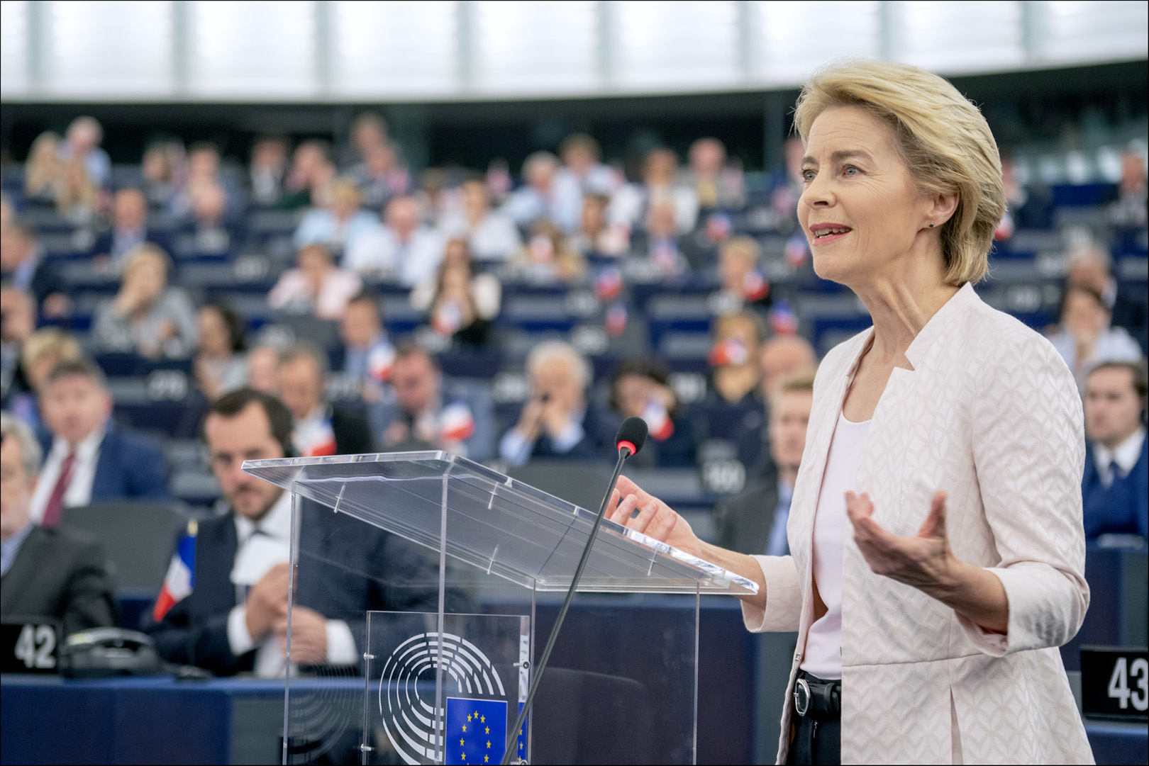 La presidente della Commissione europea, Ursula von der Leyen, durante un intervento in Aula [archivio]