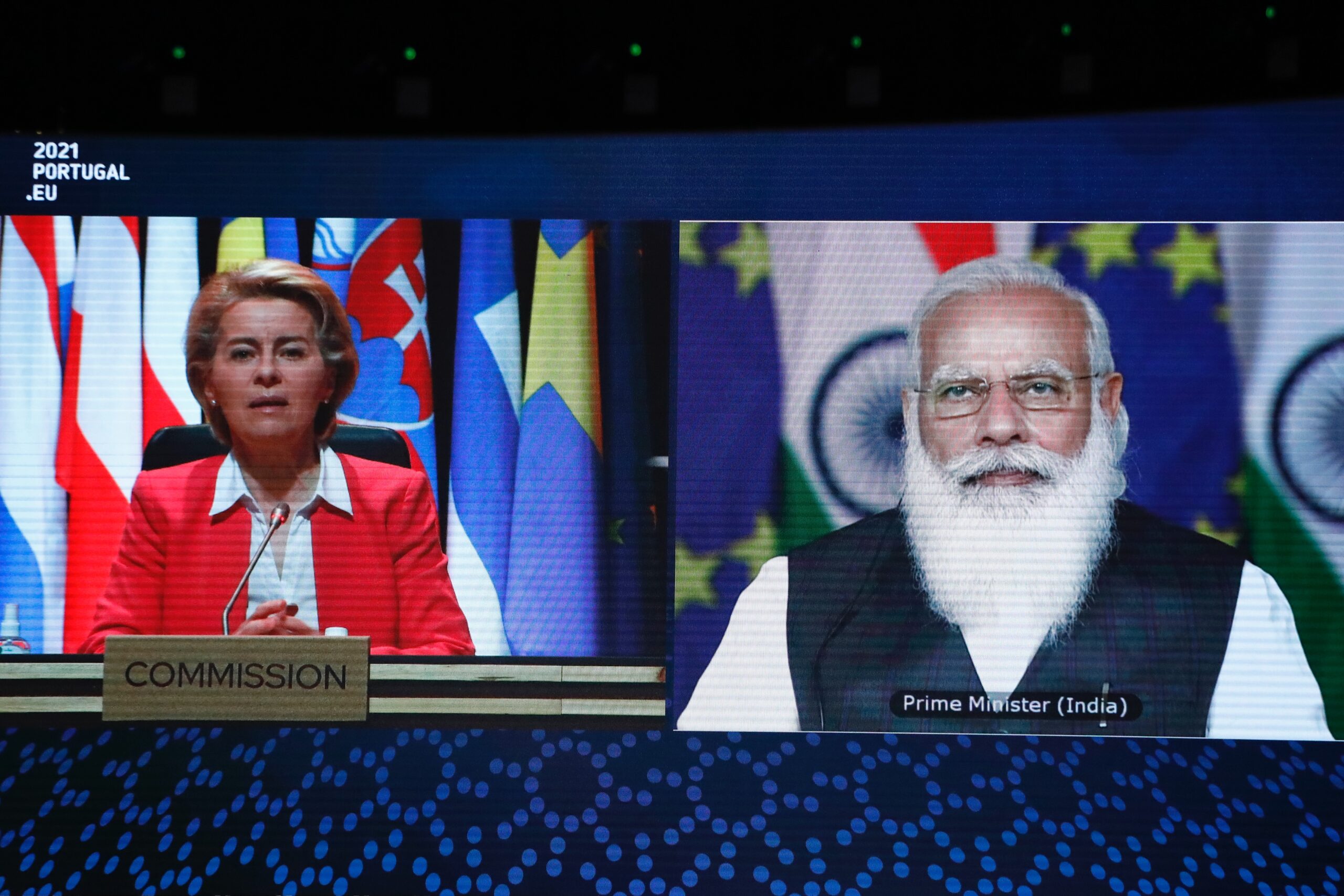 La presidente della Commissione Europea, Ursula von der Leyen, e il primo ministro indiano, Narendra Modi