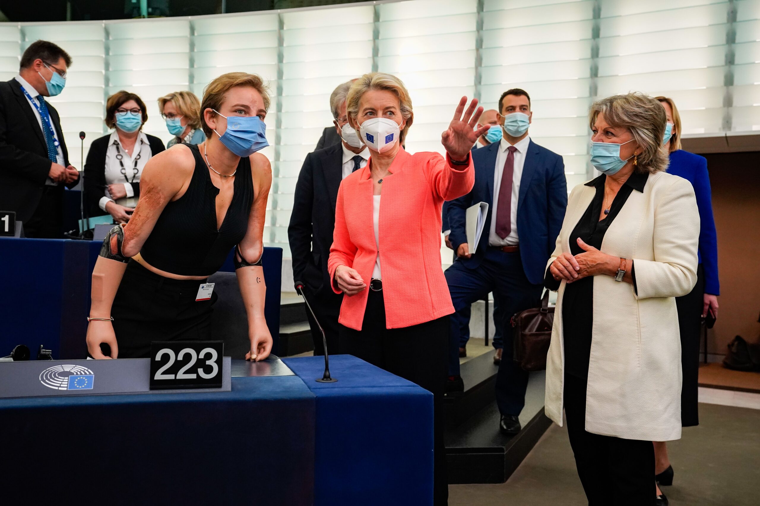 La campionessa italiana, Bebe Vio, con la presiente della Commissione UE, Ursula von der Leyen